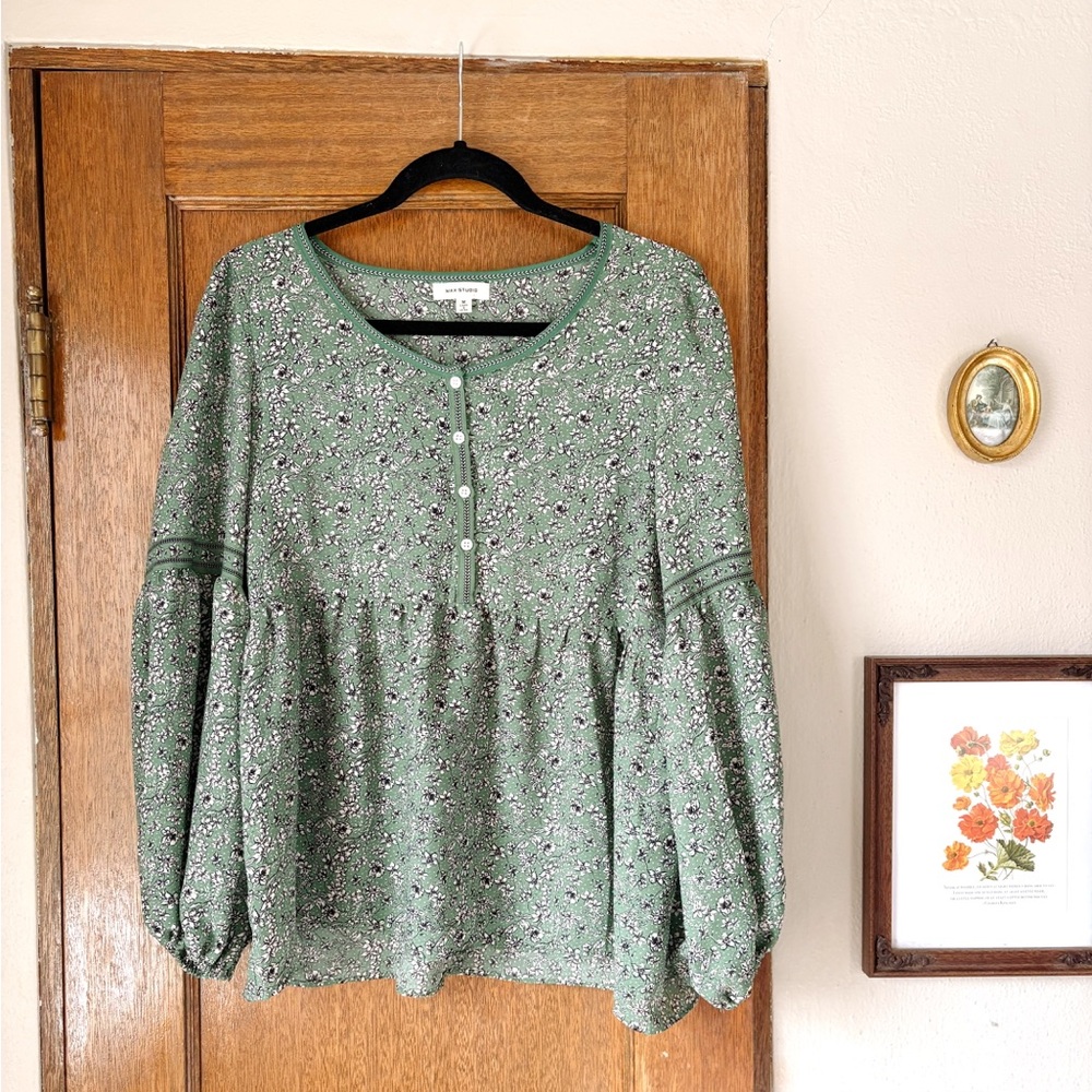 Max Studio Peasant Style Blouse Green Floral